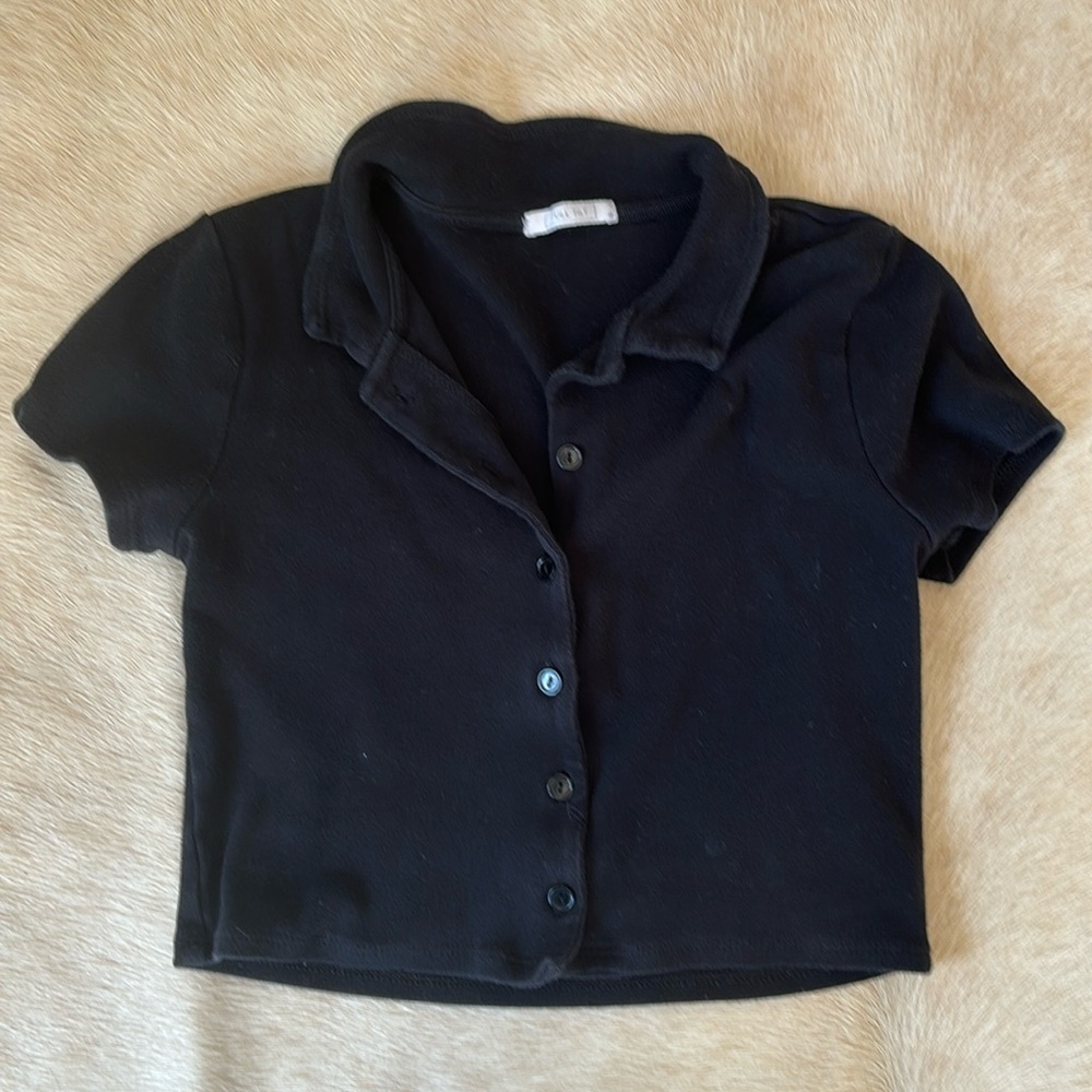 Tilly’s FULL TILT Black Collared Crop Top Button Down